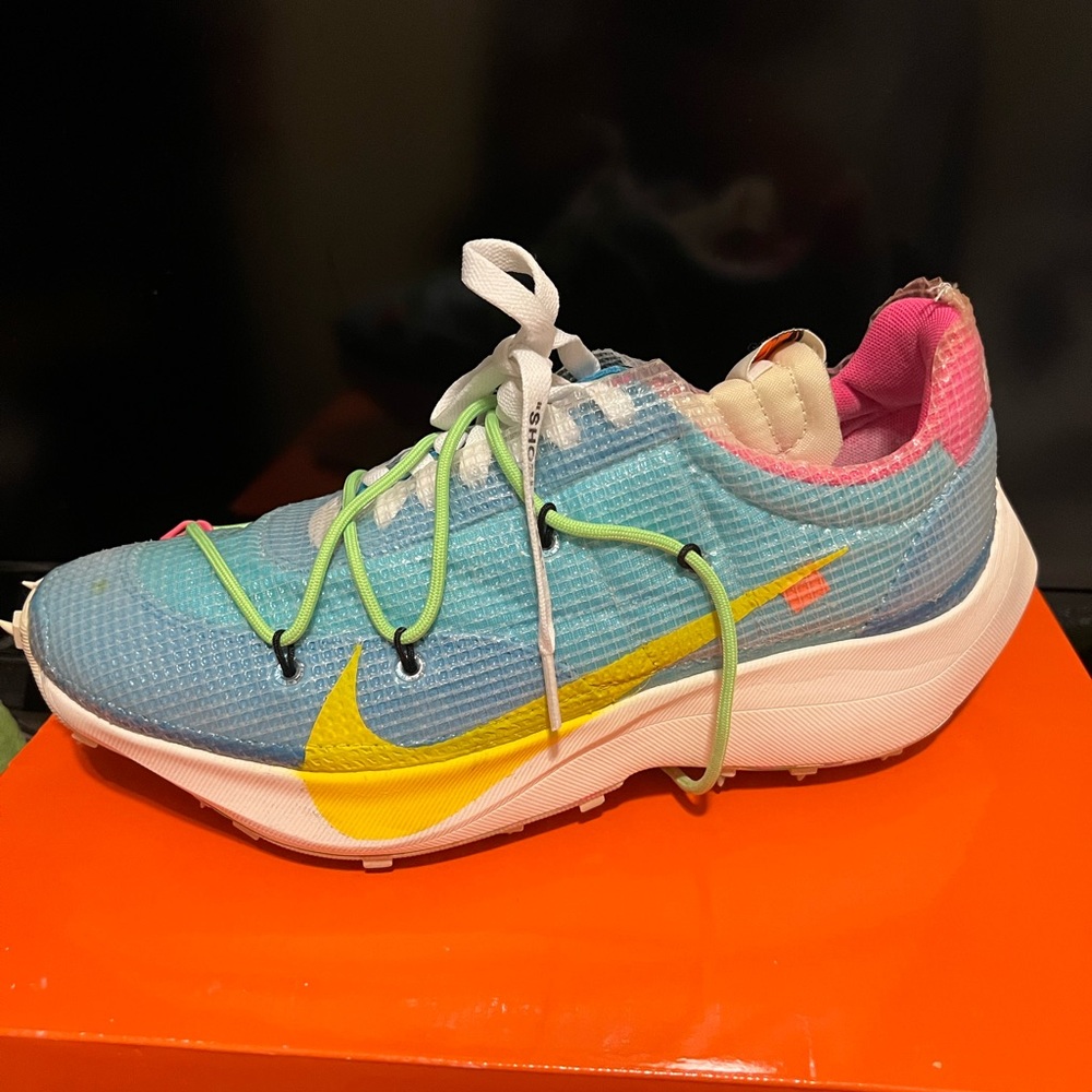 Brand New Nike Vapor street x OFF White collab